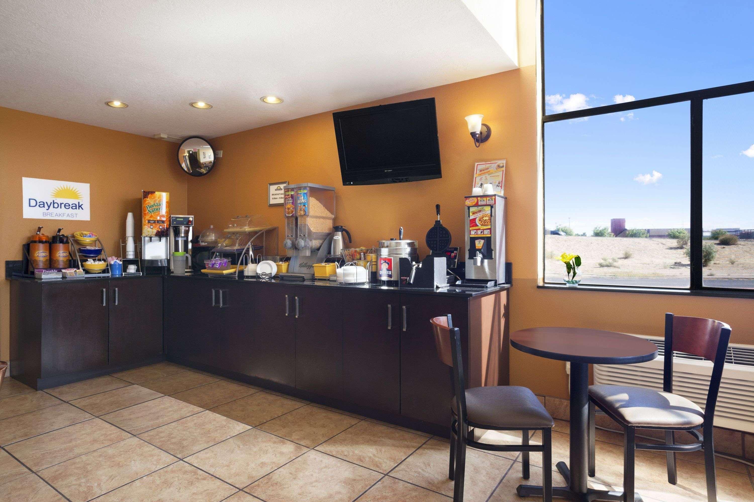 洛斯路娜斯温德姆戴斯酒店 Los Lunas 外观 照片